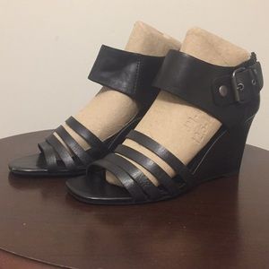 Via Spiga black wedge sandels